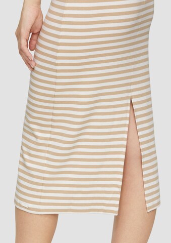 QS - Vestido en beige