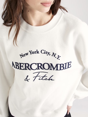 Abercrombie & Fitch Sweatshirt 'CLASSIC SUNDAY' in Weiß