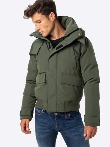 Superdry Демисезонная куртка 'Everest' в Зеленый: спереди
