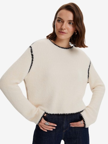 NOCTURNE Пуловер в бяло