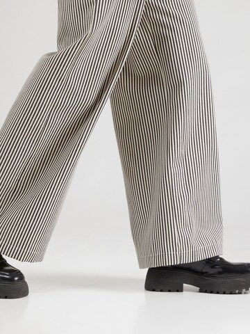 Lollys Laundry - Pierna ancha Pantalón 'Liam' en negro