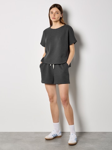 Haut ' ' Apricot en gris