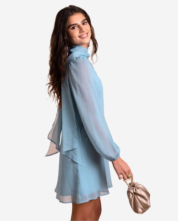 THE-ARE Jurk in Blauw