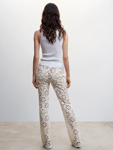 MANGO Regular Broek 'Crochet' in Beige