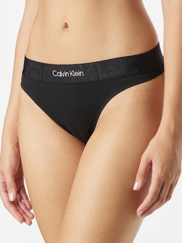 Calvin Klein Underwear - Tanga en negro: frente