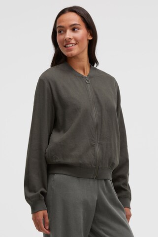 Soccx Between-Season Jacket in Green: front