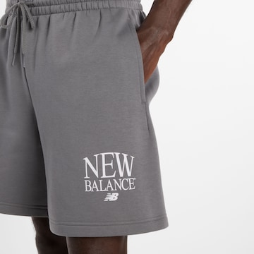 Regular Pantalon 'Reimagined Fleece Short 7"' new balance en gris