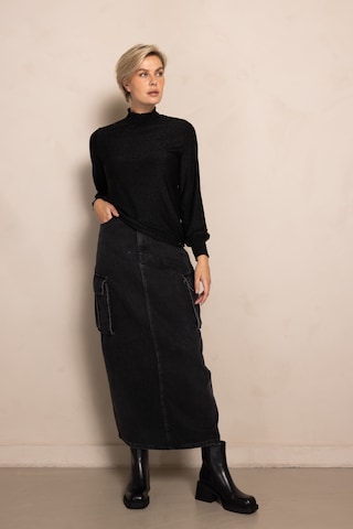 Zhrill Shirt in Black