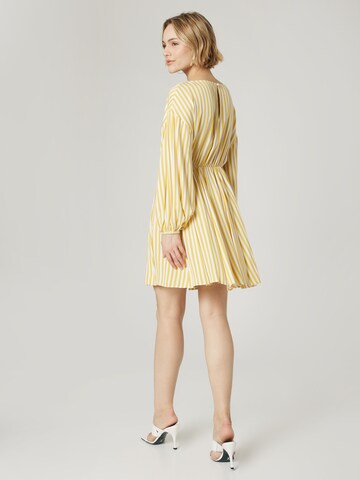 Guido Maria Kretschmer Women - Vestido 'Tilda' en amarillo: atrás