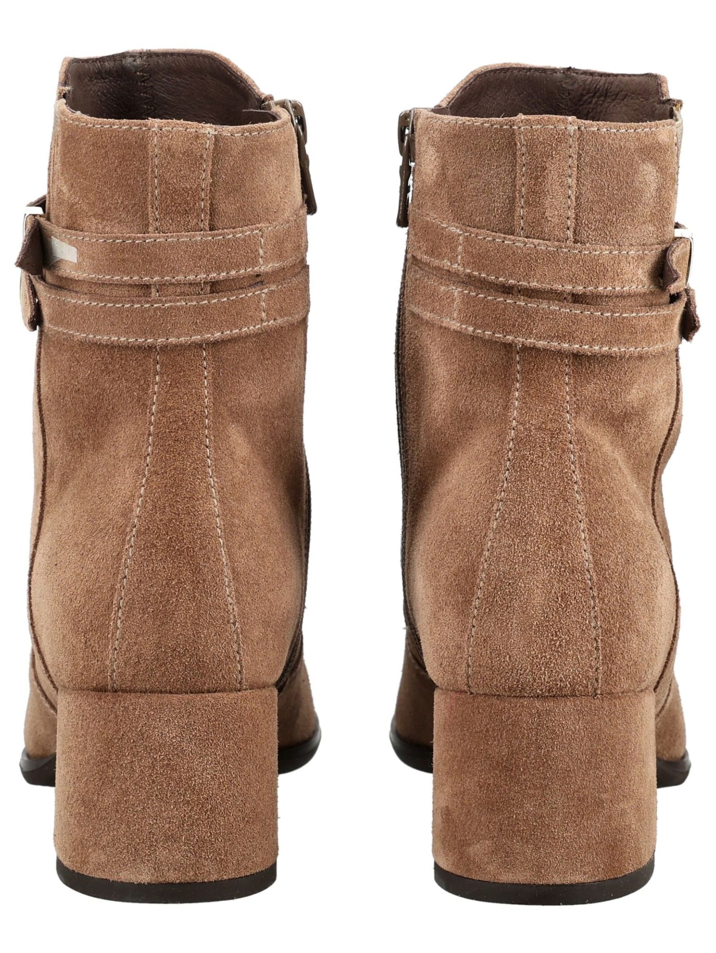 Nero Giardini Ankle Boots in Brown