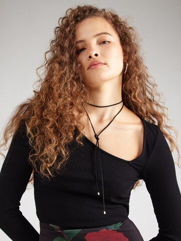 juoda VERO MODA Marškinėliai 'CARINA'