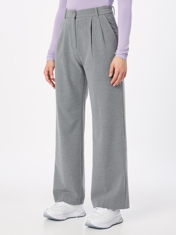 Abercrombie & Fitch Wide leg Pleat-front trousers in Grey: front