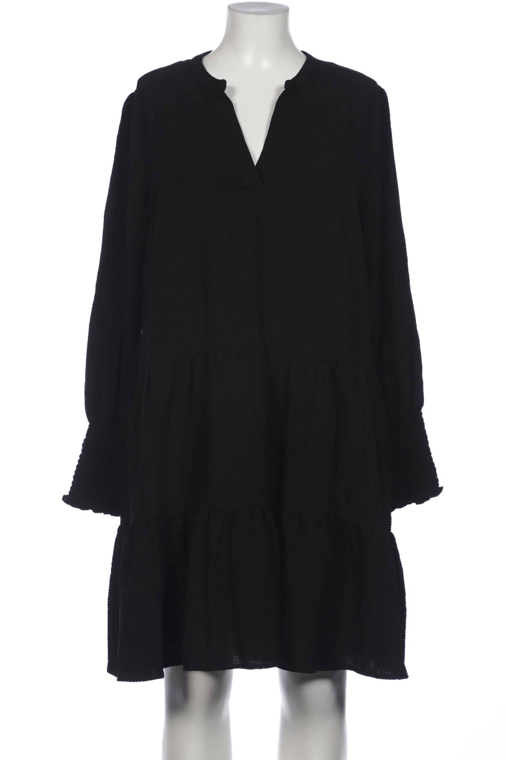 Neo Noir Dress in XL in Black: front