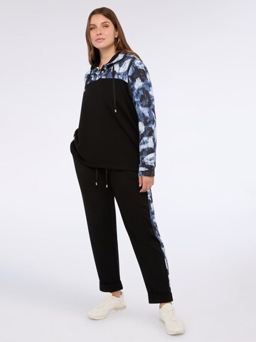 regular Pantaloni di Fiorella Rubino in nero