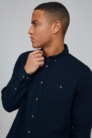 !Solid Regular fit Button Up Shirt in Blue