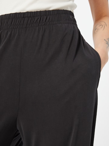 Wide leg Pantaloni di Urban Classics in nero