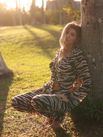 MYLAVIE by Sarah HarrisonLoosefit Hlače - crna boja