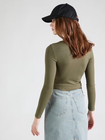 AÉROPOSTALE Shirt in Groen