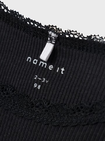 NAME IT Shirt 'Kab' in Schwarz