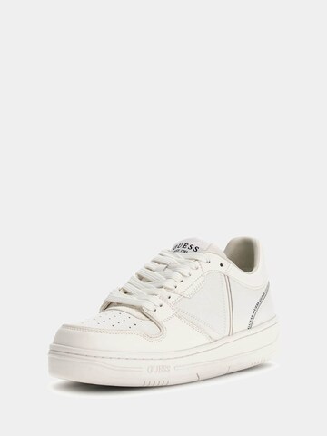 GUESS Sneakers in White