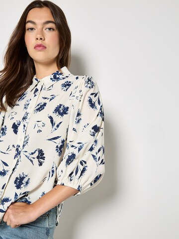 Apricot Blouse in Beige