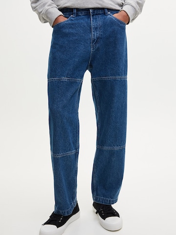 Pull&Bear Loosefit Jeans i blå: framsida