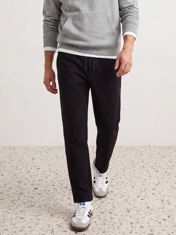 Trendyol - regular Pantalón en negro: frente