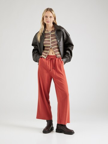 Wide leg Pantaloni 'ONLSOLVI' di ONLY in rosso