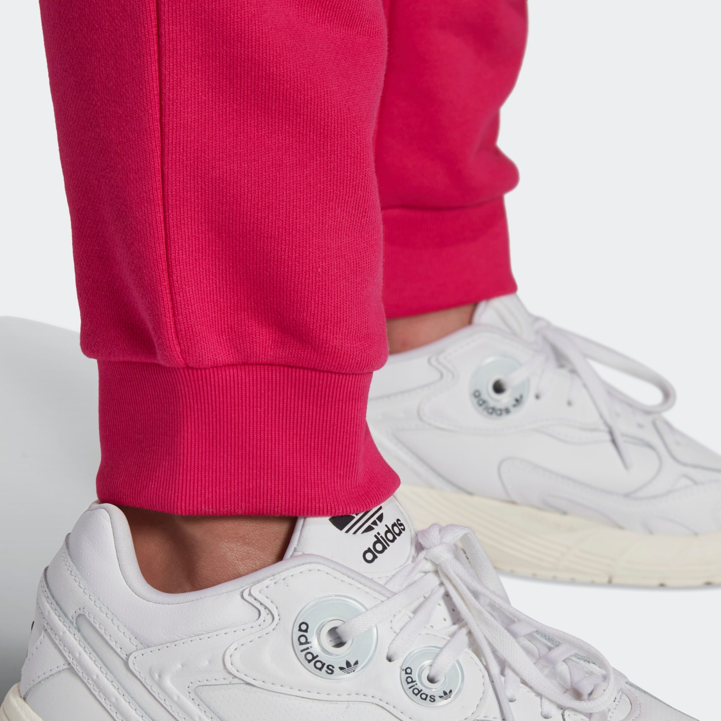 Frauen Große Größen ADIDAS ORIGINALS Jogginghose in Himbeer - YS53749 Frauen Große Größen ADIDAS ORIGINALS Jogginghose in Himbeer - YS53749