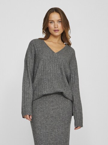 Pull-over VILA en gris : devant