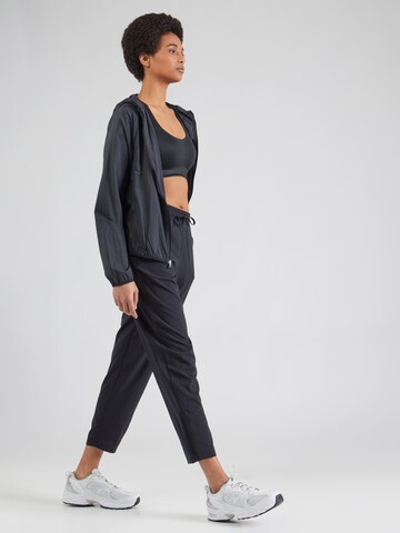 new balance Tapered Hose 'Essentials' in Schwarz