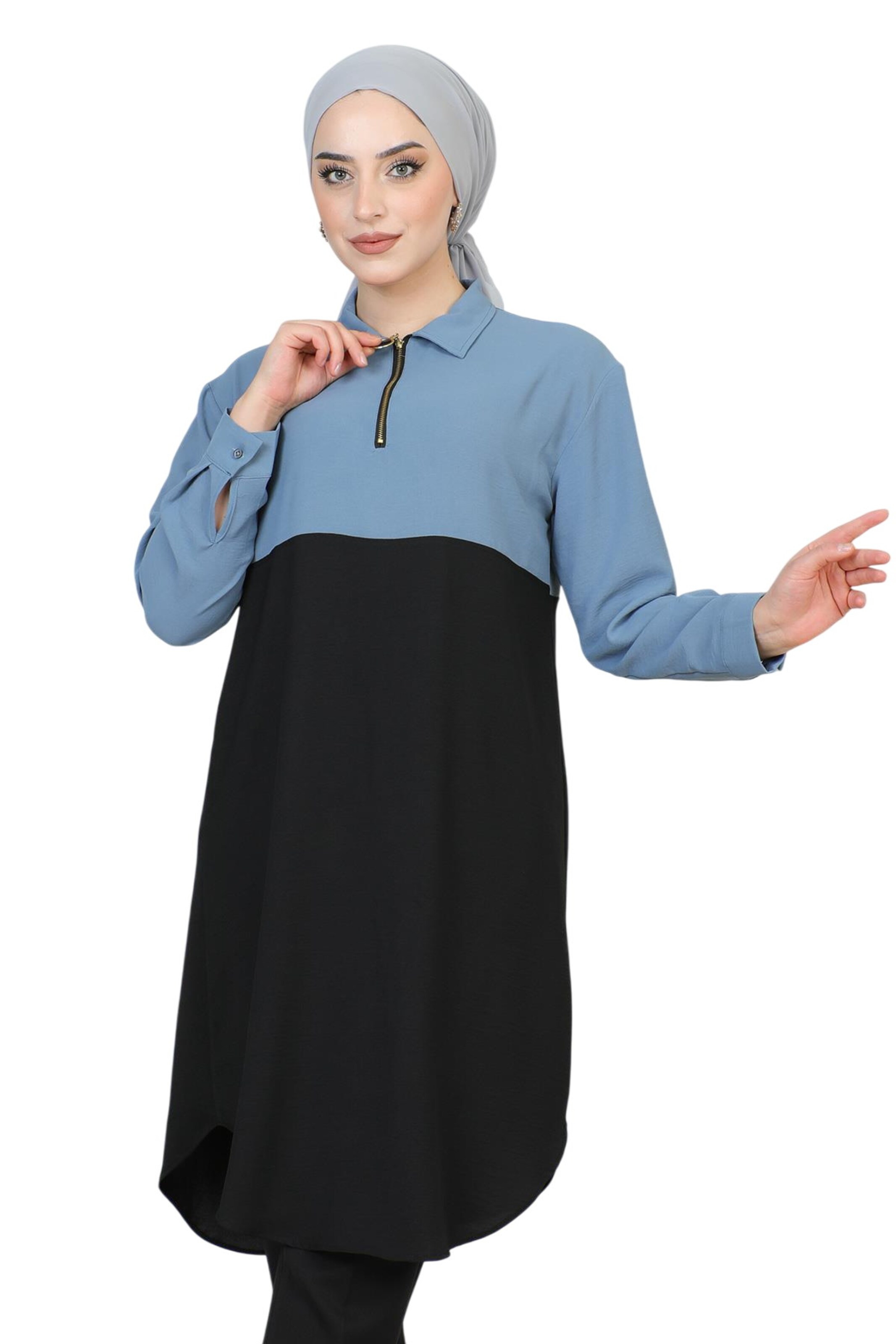 MODAMIHRAM Tunic in Blue: front