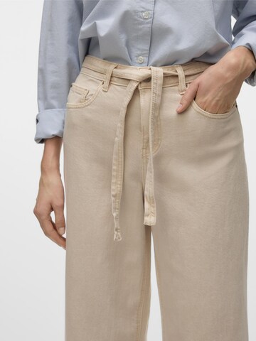 VERO MODA Regular Jeans 'VMKarlie' in Beige