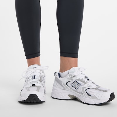new balance Pantalon de sport 'AC' en beige clair / noir, Vue avec produit