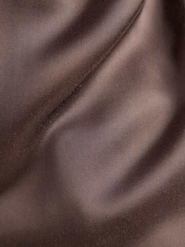 COMMA Pusero värissä ruskea