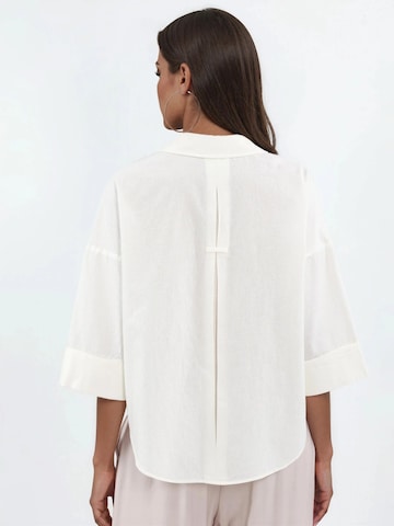 Qu Style - Camisa em branco