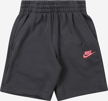 Nike Sportswear Szabványos Nadrág 'CLUB' - szürke: elől