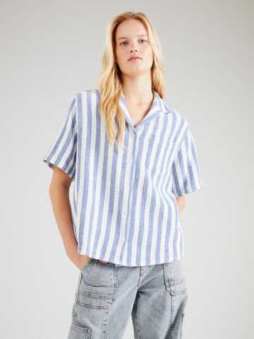 TOPSHOP Blouse in Blue: front