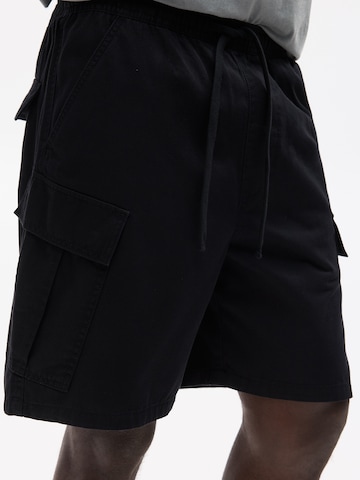 Loosefit Pantalon cargo Pull&Bear en noir