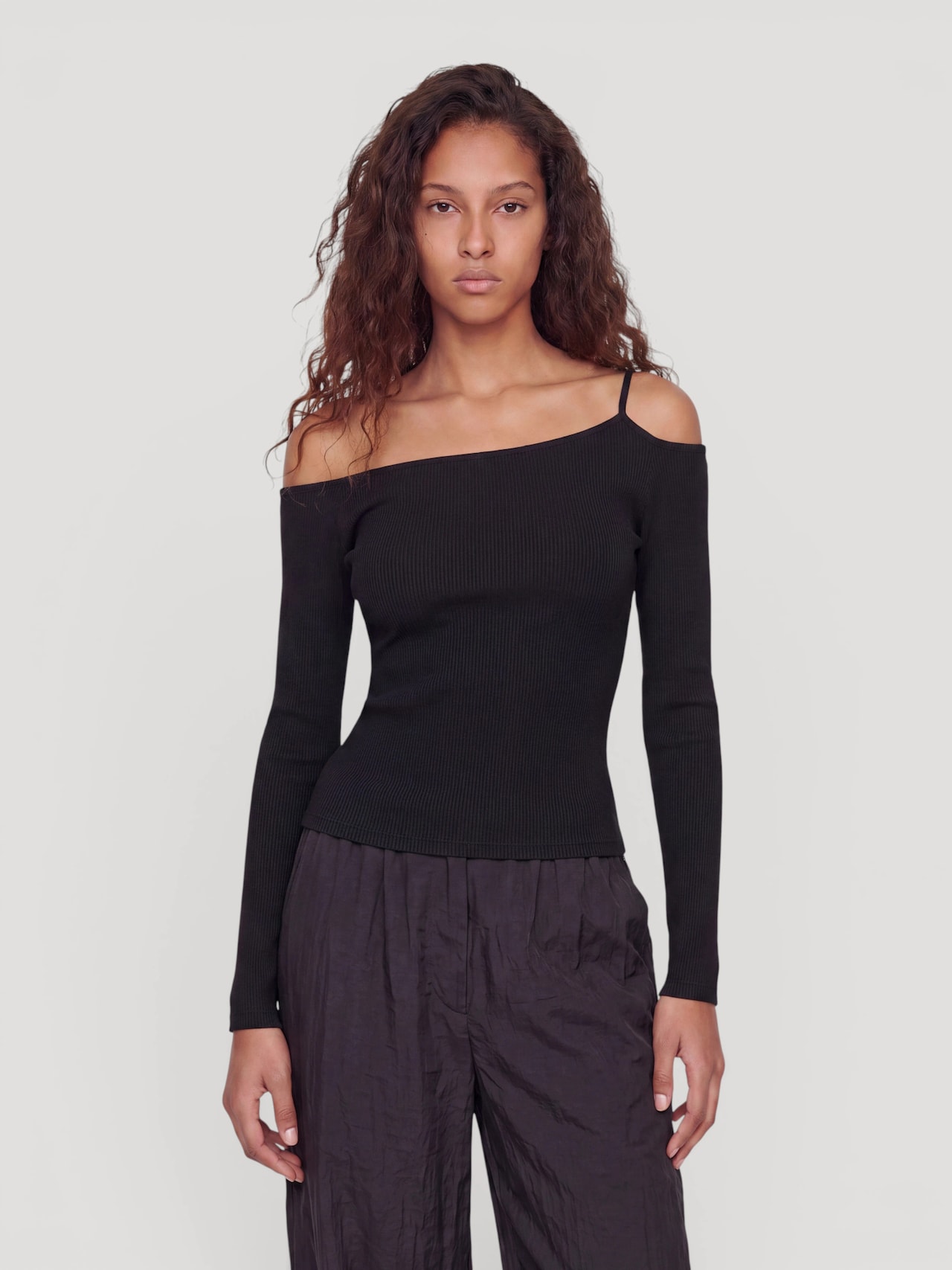 EDITED Novedades Camiseta 'Lisey' negro
