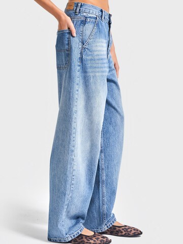 IT'S BASIC Loosefit Jeans 'NORA Skater Mid Rise Jeans (Lenght 28)' in Blauw