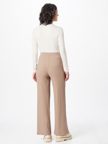 A LOT LESS Wide leg Broek 'Tamlyn' in Beige