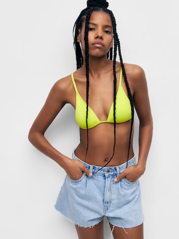 Pull&Bear Triangle Bikini top in Green: front