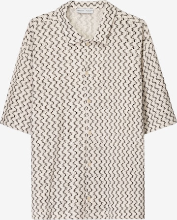 Bershka Comfort fit Koszula w kolorze beżowy: przód