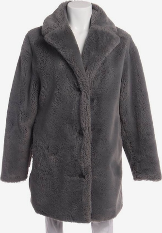 Mrs & Hugs Jacket & Coat in XS in Grey: front