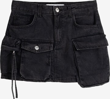 Bershka Skirt in Black: front