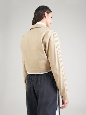ADIDAS ORIGINALS - Chaqueta de entretiempo en verde