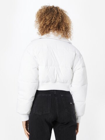 Veste d’hiver Tommy Jeans en blanc