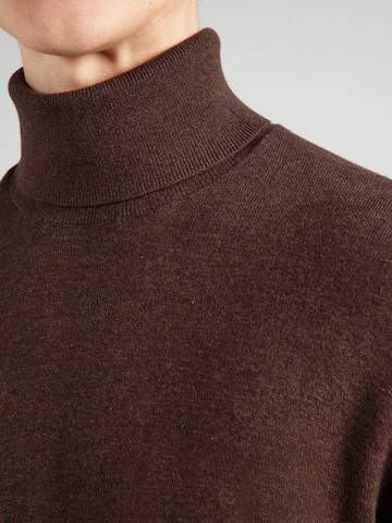 JACK & JONES Trui 'JJEEMIL' in Bruin