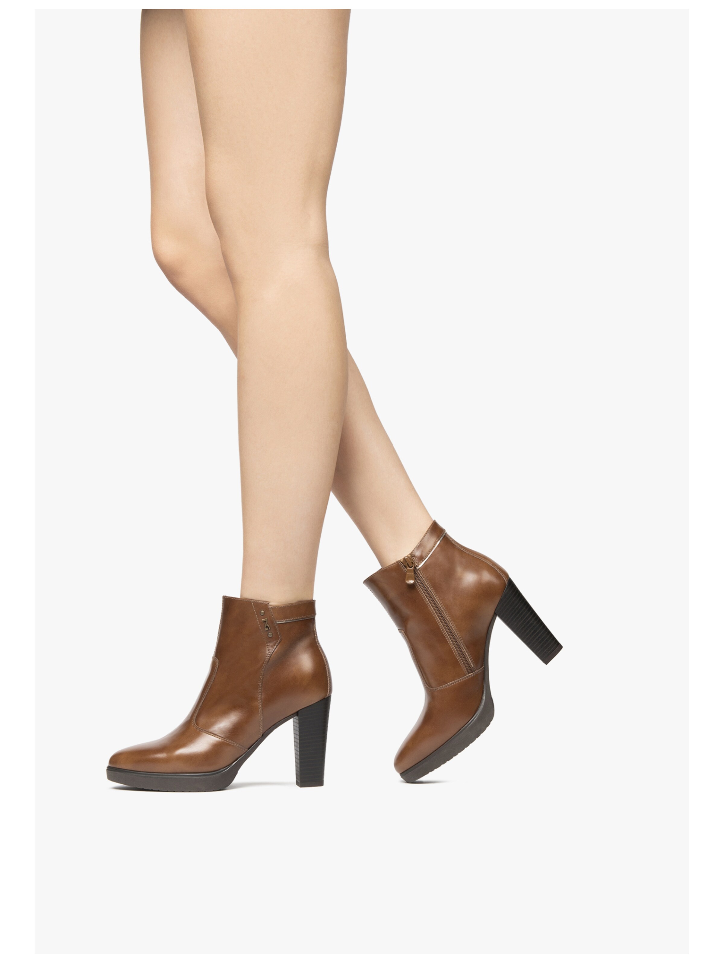 Nero Giardini Enkellaarsje in Bruin: voorkant